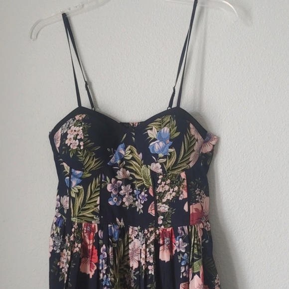Band of Gypsies | Navy Floral Mini Dress - Picture 4 of 14